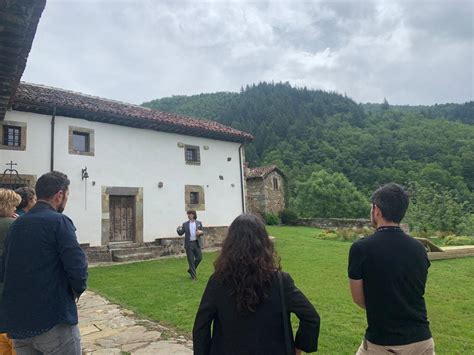 palacio miranda quiros|Abre en L.lanuces el palacio de los Miranda